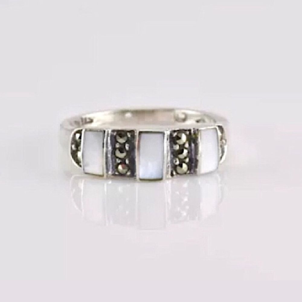 JUDITH JACK Sterling Silver MOP Marcasite Ring